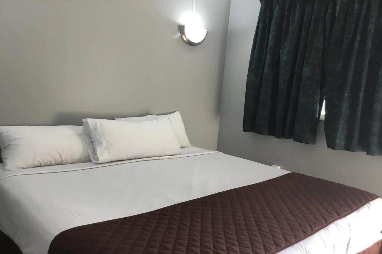 Americas Best Value Inn Avenel Woodbridge ภายนอก รูปภาพ